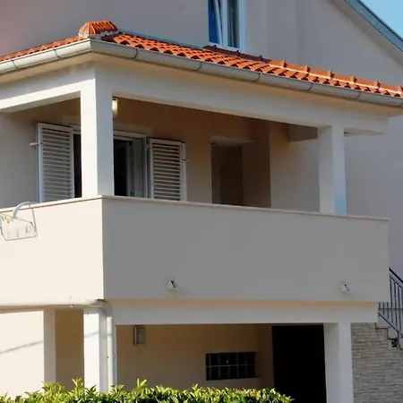 Guest house Ruzmarin Krk Town