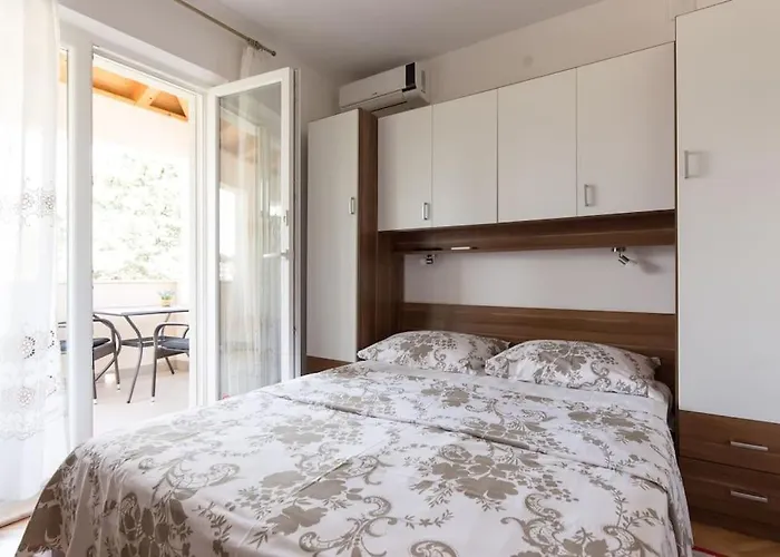 Ruzmarin 4* Krk Town